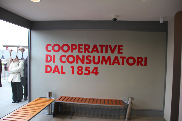 COOP ESTENSE ::: supermercato Carpi via Sigonio - muro d'identità